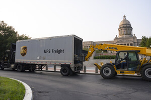 Medal of Honor Recipient Hershel "Woody" Williams and his Foundation Team Up with UPS