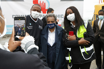 Chicago Mayor Lori Lightfoot and Coby Millender, Chairman of Local 551 of the United Auto Workers, mark the official opening of the first of five buildings that comprise NorthPoint Development's Commerce Park Chicago. The project marks the Chicago's largest industrial development in decades and will create the City's largest industrial park.