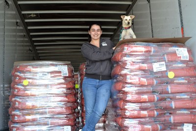 Rescue organizations on both coasts of the country will score donated bags of pet food for their orphan pets thanks to Blue Buffalo Home 4 the Holidays.