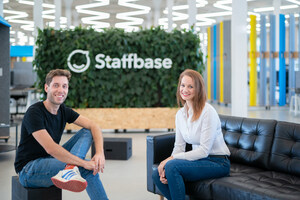 Staffbase übernimmt Start-up für Mitarbeiterbefragungen teambay