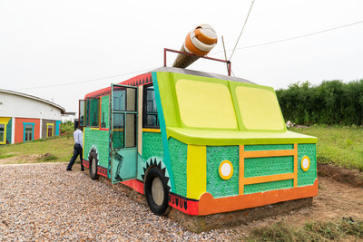 Pop-up retail shop in Nakivale made with sand-filled plastic water bottles