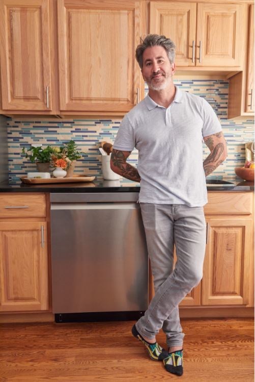 LG Electronics USA and Social Studies debuted a new digital series – “Small Gathering, Big Moment” – designed to inspire consumers to celebrate life’s moments with ease and confidence right at home with the help of LG dishwashers and rentable, elevated tablescapes from Social Studies.