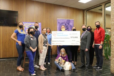 LSU School of Veterinary Medicine is one of 11 universities receiving $75,000 from the Petco Foundation and Blue Buffalo to help pet parents with the cost of pet cancer treatment.
