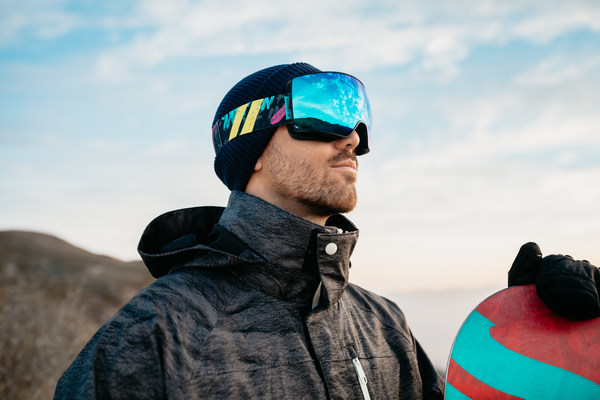 Blenders Eyewear Launches New Collection of Goggles and Winter Sport Accessories