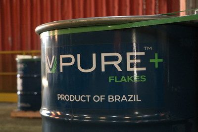 Largo's line of VPURE+™ products are among the highest purity vanadium flake and powder products, globally. (CNW Group/Largo Resources Ltd.)