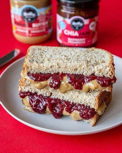 Healthy Crunch Chia Jam and Seed Butter (CNW Group/Healthy Crunch)
