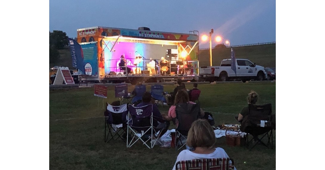 Kansas City Symphony Debuts Mobile Music Box Stage at Outdoor Venues