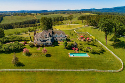 Located outside Portland in Oregon’s Willamette Valley wine country, this 180-acre estate will be sold at luxury auction® on October 24, 2020. Platinum Luxury Auctions is managing the sale with listing brokerage Cascade Sotheby’s International Realty. The property has recently been listed for $3.9 million, but will be sold at auction to the highest bidder without reserve. Learn more at OregonLuxuryAuction.com.