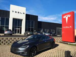 First National Realty Partners Completes Acquisition of a Tesla Sales and Service Center in Westmont, IL