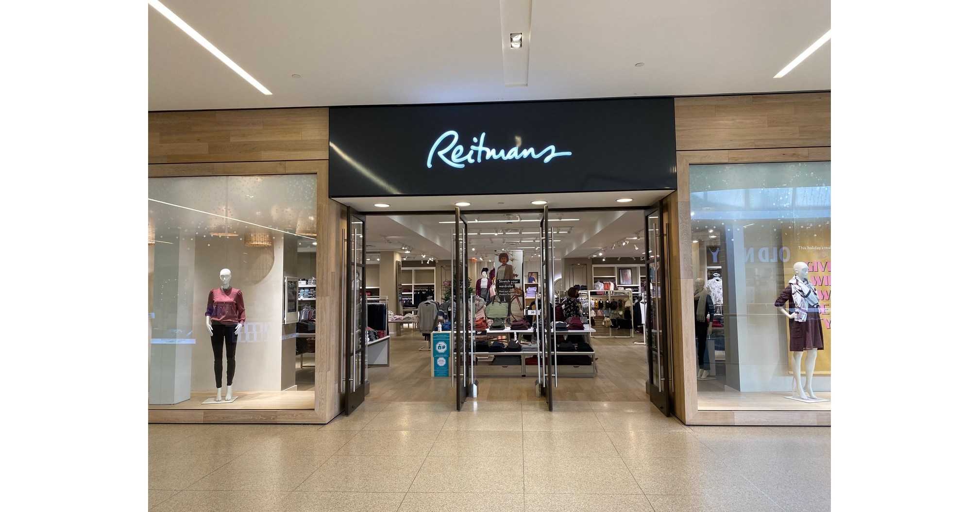 Reitmans Opens New West Edmonton Mall Store