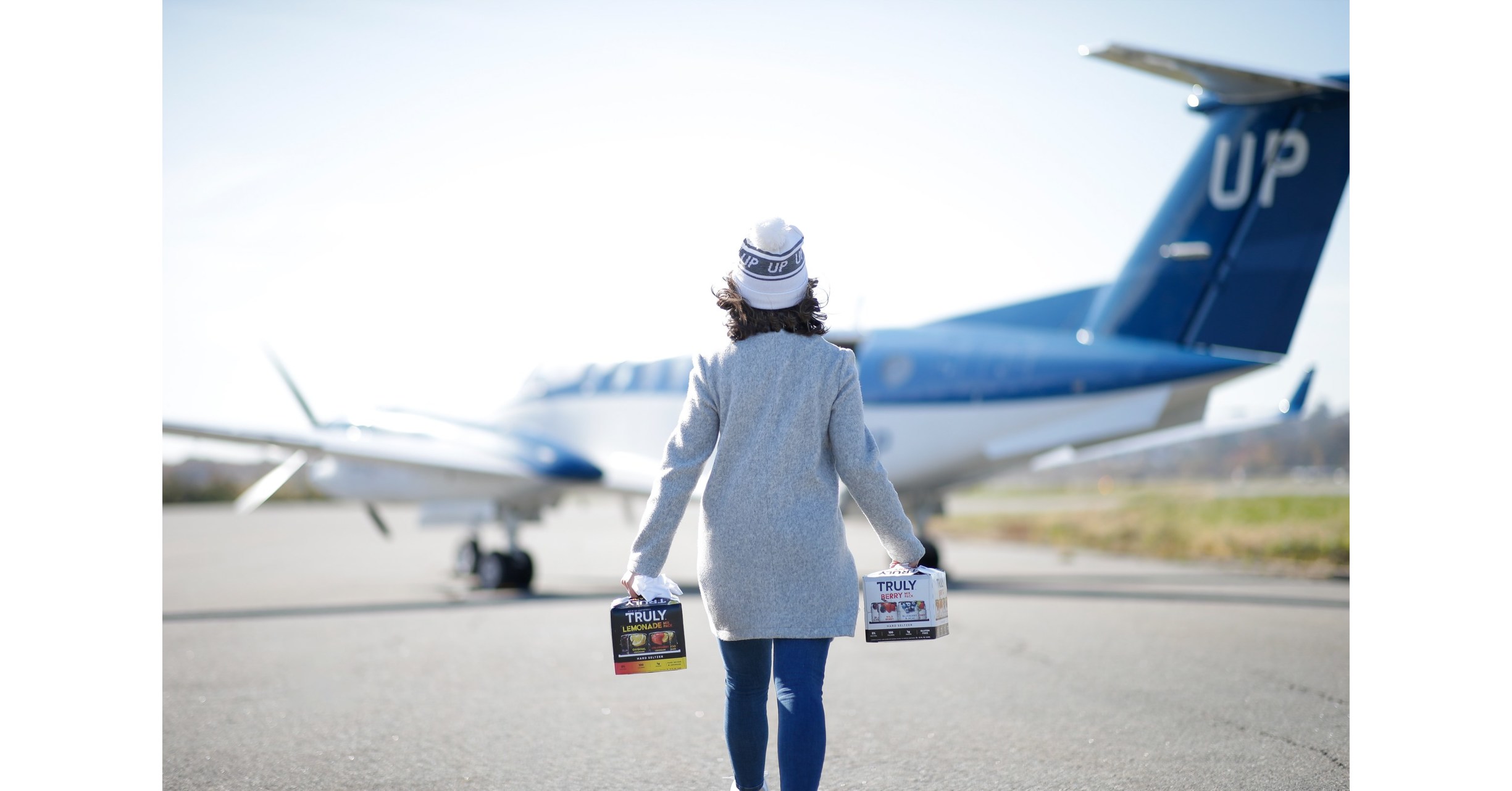 truly-hard-seltzer-partners-with-wheels-up-to-launch-truly-together-for-the-holidays-to-send-essential-workers-home