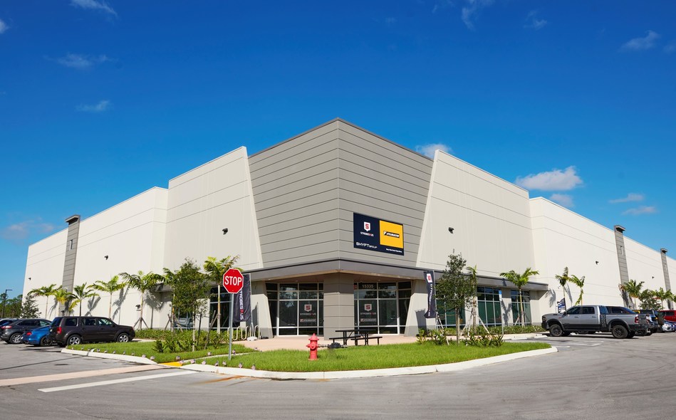 The Shyft Group's StrobesRUs Looks To Fleet Future, Showcases