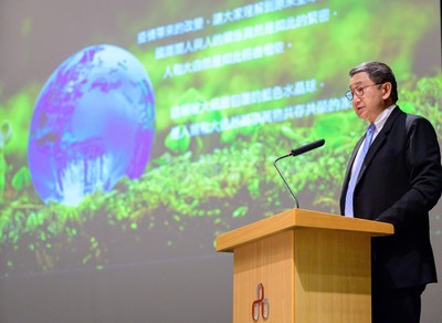 Taiwan Cement Chairman, Nelson Chang, stated, "Taiwan Cement is a determined pioneer that actively seeks environmental solutions. Doing well by doing good is our motto. We will use all of our strengths to participate in reducing emissions of carbon dioxide." (PRNewsfoto/Taiwan Cement Corp.)