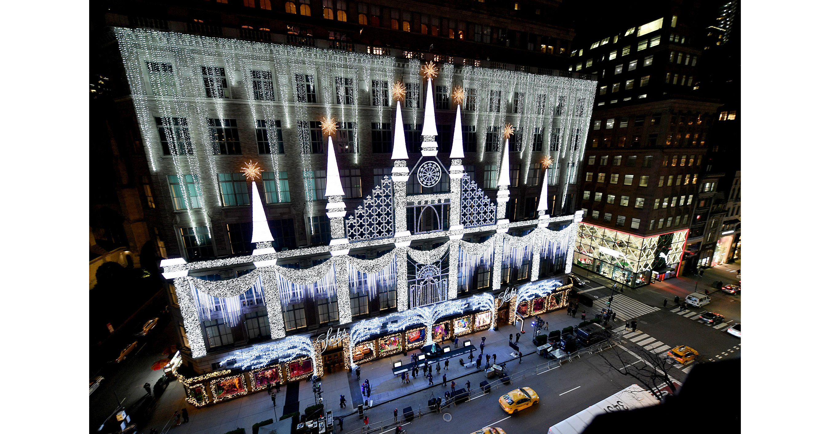 Saks Fifth Avenue Unveils Reimagined MultiNight Holiday Window And