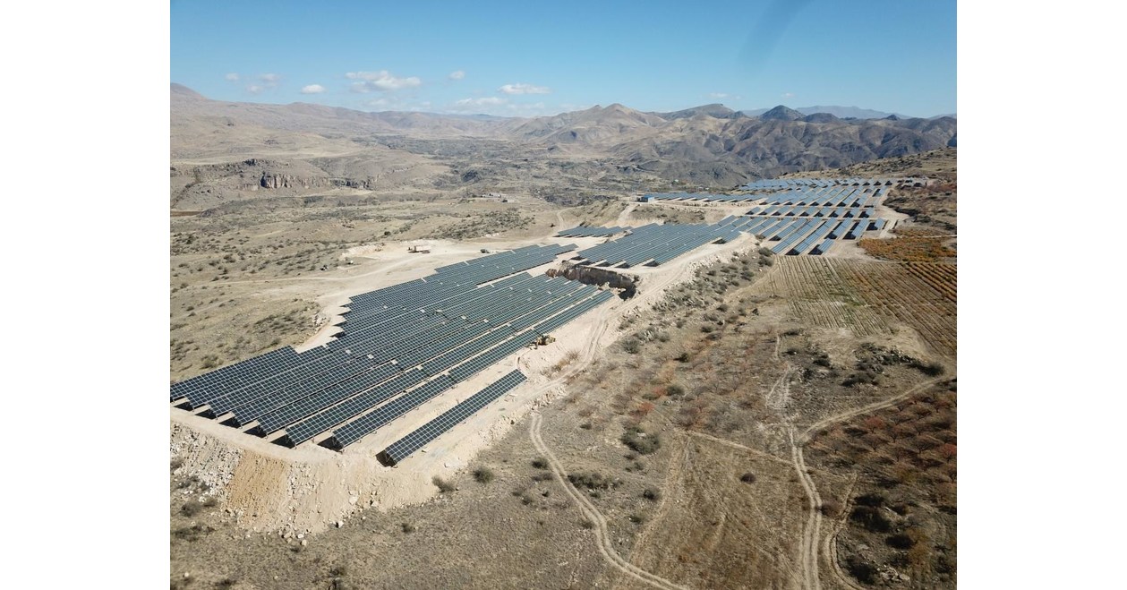 Steigende Energie liefert 5,2 MWDC-PV-Module f&uuml;r Solarpark Vayots Arev-1 in Armenien