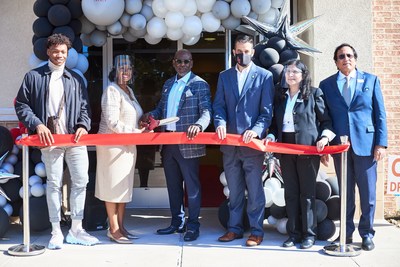 Ribbon Cutting:  From Left:  Isam Berry, Colleen Payne Nabors, MCI, COO, Donnie Nabors, MCI, CEO, Adam McGough, Dallas Deputy Mayor Pro Tem and Councilman, and Drs. Chirita and Vanay Kohlii, MCI Pathologists.