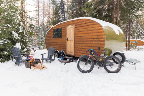 ROAM Beyond has launched two new secluded, rustic winter travel destinations in Montana’s Glacier Country available for booking at www.roambeyond.travel/book