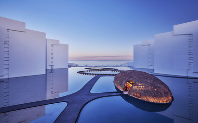 On the Sea of Cortés in Baja, at the edge of the horizon, Viceroy Los Cabos is like no other place on earth. The architecturally stunning resort boasts cinematic views, four pools, five restaurants and lounges, a rooftop bar and holistic-focused spa. Photo Credit: Viceroy Hotels & Resorts