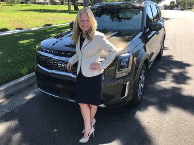 Julie Kurcz de Kia es nombrada en la lista de 100 mujeres líderes en la industria automotriz de Norteamérica de Automotive News.