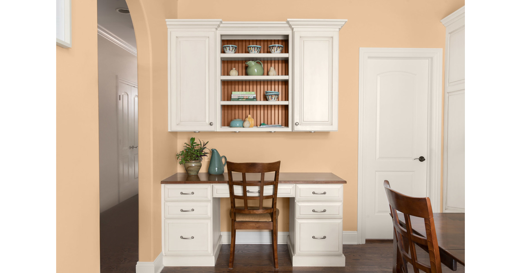 Create a NoFuss, FactoryLike Finish with the New Dutch Boy® Platinum