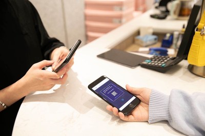 Customers can redeem online discounts or benefits offline Customers can redeem online discounts or benefits offline
