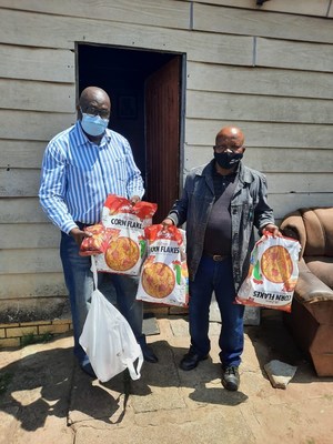 Employees in South Africa mobilized to create #MyBetterDays moments by assembling hampers filled with meals and face masks to distribute to families in need in their communities.