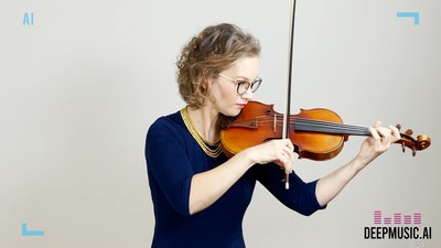 Image of Hilary Hahn performing 