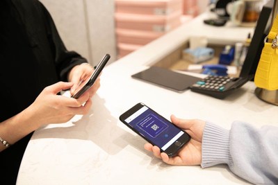 Customers can redeem online discounts or benefits offline (PRNewsfoto/Changsha IFS)