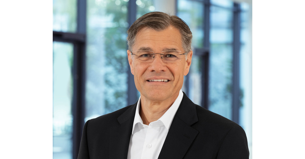 ZEISS Looks Back on Overall Good Fiscal Year 2019/20 ZEISS Looks Back on Overall Good Fiscal Year 2019/20