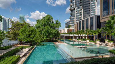 The riverside infinity pool at Four Seasons Hotel Bangkok at Chao Phraya River