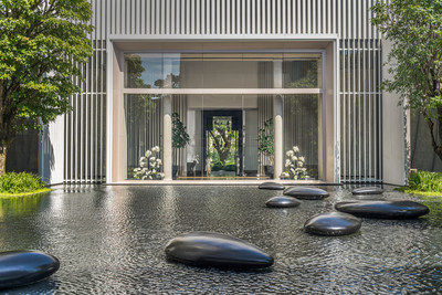 The new Four Seasons Hotel Bangkok at Chao Phraya River is characterized by open space and water features