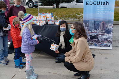 Salt Lake City Mayor Erin Mendenhall (right) and Millions of Masks for Children Co-Founder Trang Le with children at event celebrating the donation of one million masks to children across Utah. The donation was made possible by FLTR, a leading supplier of a wide range of personal protective equipment (PPE), that donated the one million masks. SmartAID and the Economic Development Corporation of Utah organized the distribution of the masks. DHL provided shipping to Utah on a pro-bono basis. Photo courtesy of Millions of Masks for Children.