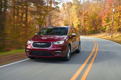 The new 2021 Chrysler Pacifica is the best when it comes to entertaining the entire family, according to CarBuzz. The automotive industry website has named the 2021 Chrysler Pacifica winner of the 2020 CarBuzz Family Fun award.
