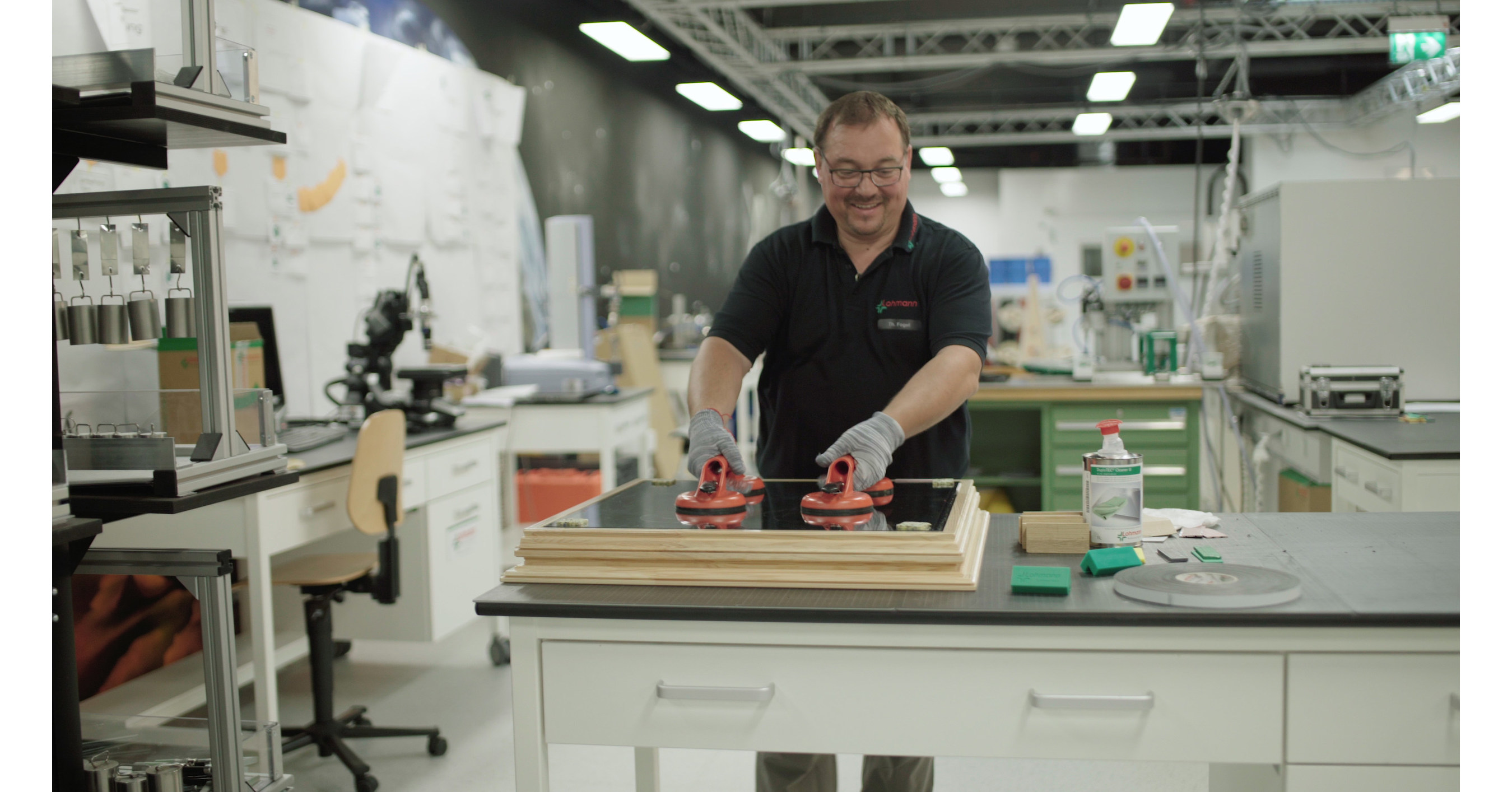 Lohmann at BAU ONLINE 2021 Adhesive solutions for window construction