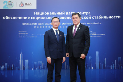 Vladimir Norov, secrétaire général de l’OSC (à droite)Adkins Zheng, président de TCSA (à gauche) (PRNewsfoto/TCSA)