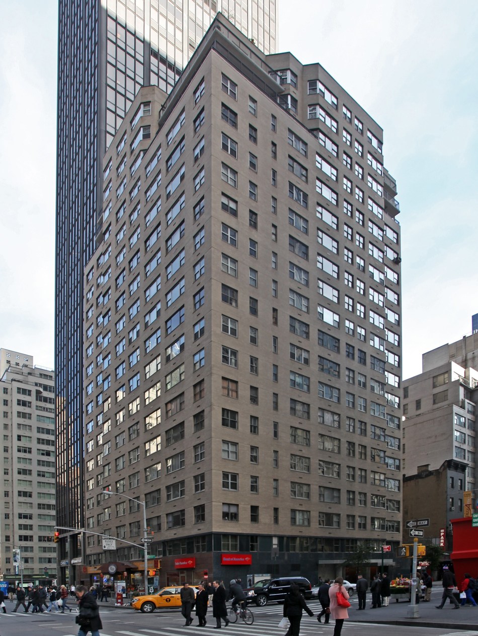 Empire State Realty Trust Renews Ernest Klein & Co. Gourmet Foods at 77