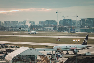 Landing of WS115 in Vancouver (CNW Group/WESTJET, an Alberta Partnership)