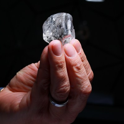 The 378 carat diamond recovered from the Karowe mine (CNW Group/Lucara Diamond Corp.)
