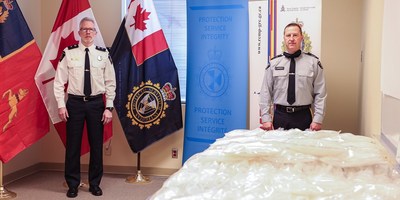 Les agents de l'ASFC ont saisi une quantit record de 228 kg de mthamphtamine au point d'entre de Coutts le jour de Nol 2020. (Groupe CNW/Agence des services frontaliers du Canada)