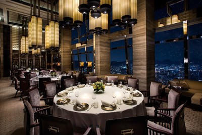 Sitting on top of The Ritz-Carlton, Hong Kong on the 102nd floor, Tin Lung Heen received its two MICHELIN Stars for the ninth consecutive year.
