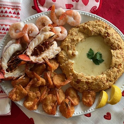 Red Lobster® makes it easy to spoil your sweetheart this Valentine’s Day with at-home recipes including Cheddar Bay Biscuit Bowl Seafood Fondue – the perfect cheesy, seafood match.