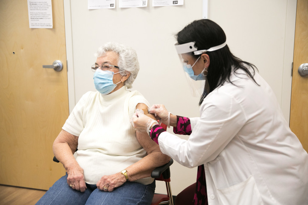 CVS Health to Administer COVID-19 Vaccines at Over 80 Pharmacy Locations in Florida as Part of Multi-State Activation - Vimarsana News