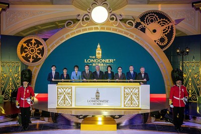 Guests of honour officiate the opening ceremony for the first-phase launch of The Londoner Macao Monday at the integrated resort’s Crystal Palace atrium. (PRNewsfoto/Sands China Ltd.)