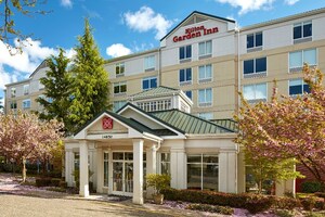 The Roxborough Group, AWH Partners and West Point Partners Acquire Hilton Garden Inn Portland/Lake Oswego