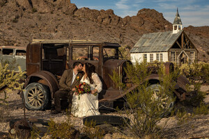 Vegas Wedding Photographer Offers All-Inclusive Adventure Wedding Experience and Amazing Photography for Couples Looking to Tie the Knot