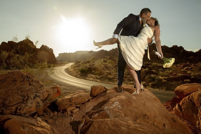 Valley of Fire is becoming one of the hottest destination wedding location in the world. With its beautiful red sand stone rock formations and desert landscape Valley of Fire offers the opportunity for amazing wedding photography.