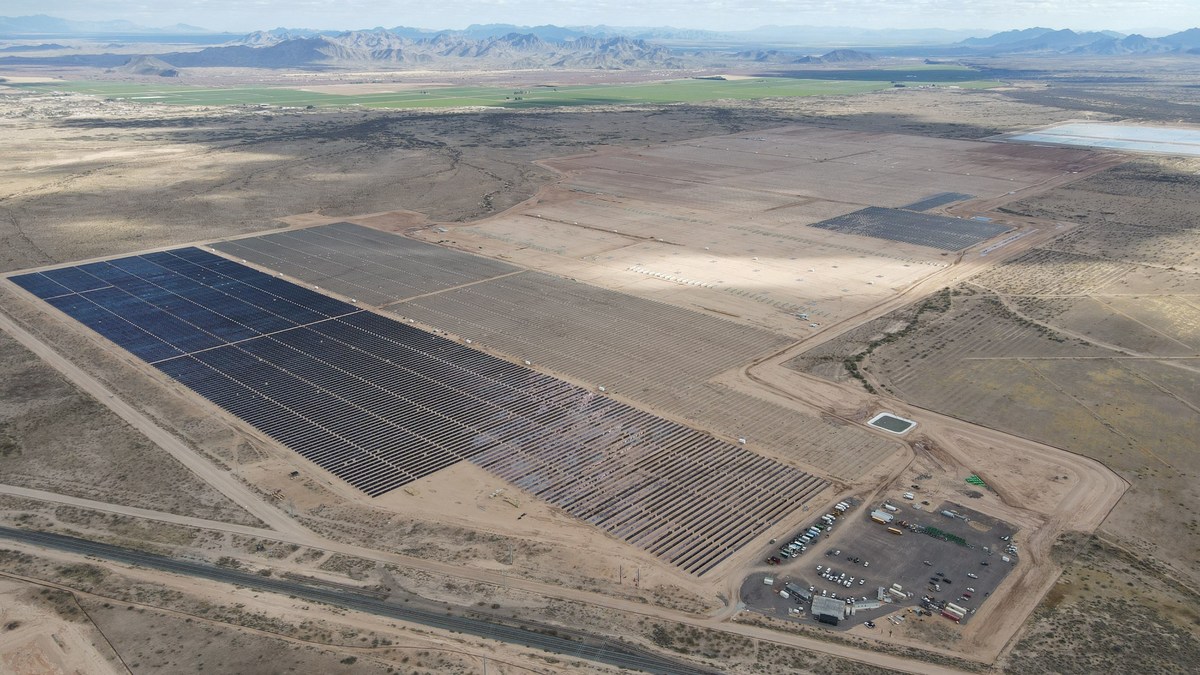 Longroad Energy Acquires ~900 MWdc Arizona Solar and Storage Portfolio from First Solar - Vimarsana News