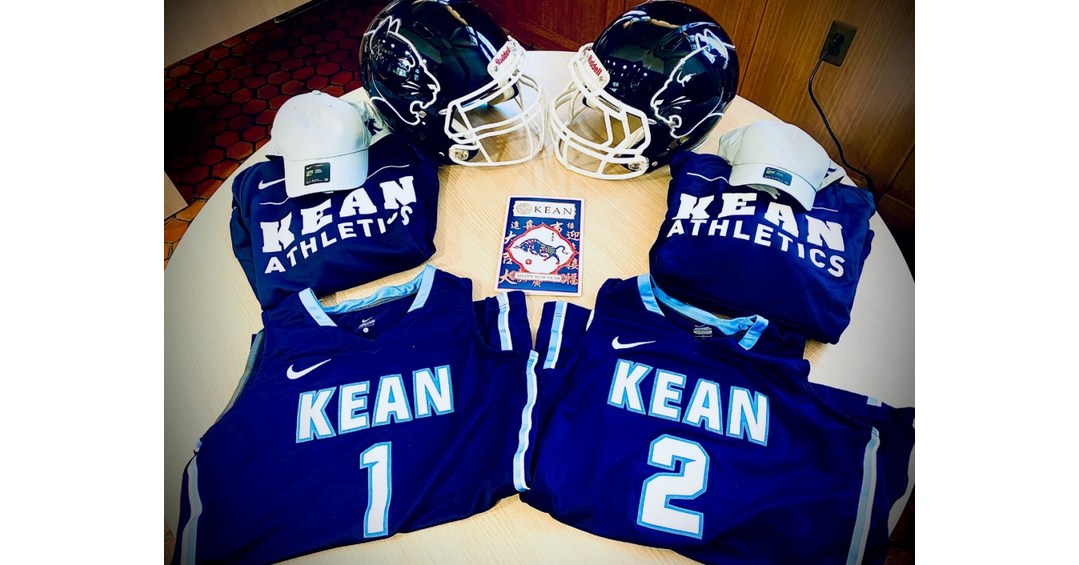 Kean and WKU exchange blessings in the New Year of the Ox