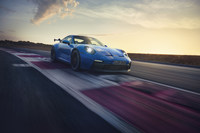 A clear focus on motorsport: the new Porsche 911 GT3 RS - Porsche Newsroom