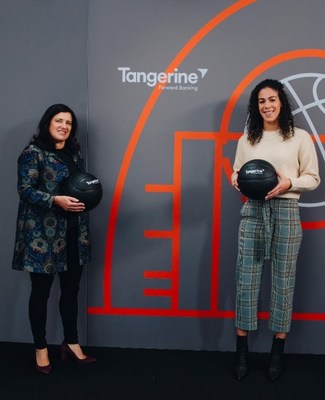 Tangerine repche une joueuse de la WNBA, Kia Nurse,  titre de championne de Tangerine afin d'aider  autonomiser des communauts grce aux jeunes et au sport; Kia Nurse (D) est photographie ici avec la PDG, Gillian Riley (G). (Groupe CNW/Tangerine)